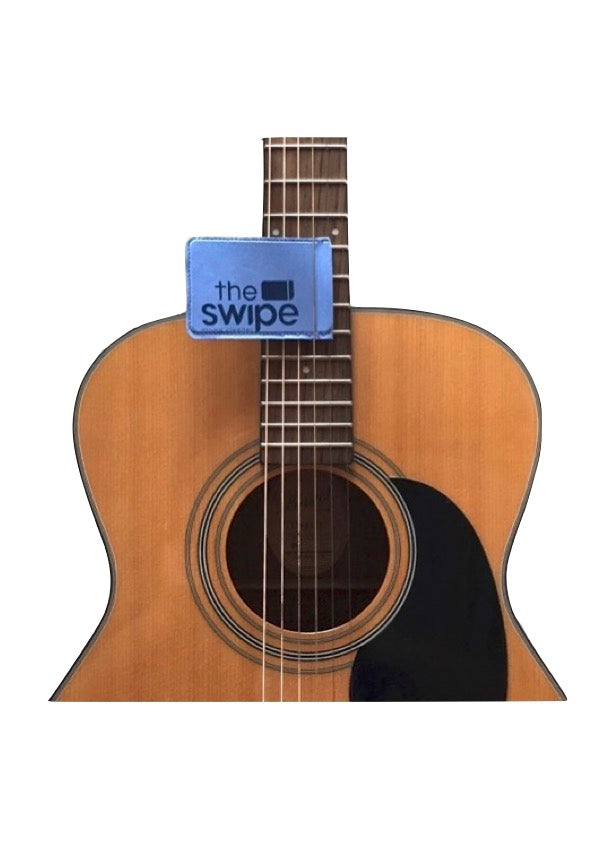 The SWIPE String instrument cleaner &amp; polishing cloth kit